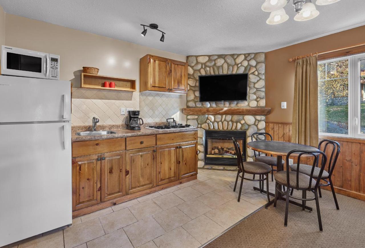 Patricia Lake Bungalows Jasper Extérieur photo