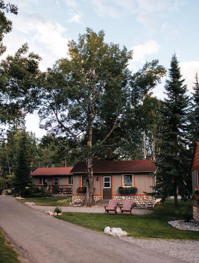 Patricia Lake Bungalows Jasper Extérieur photo