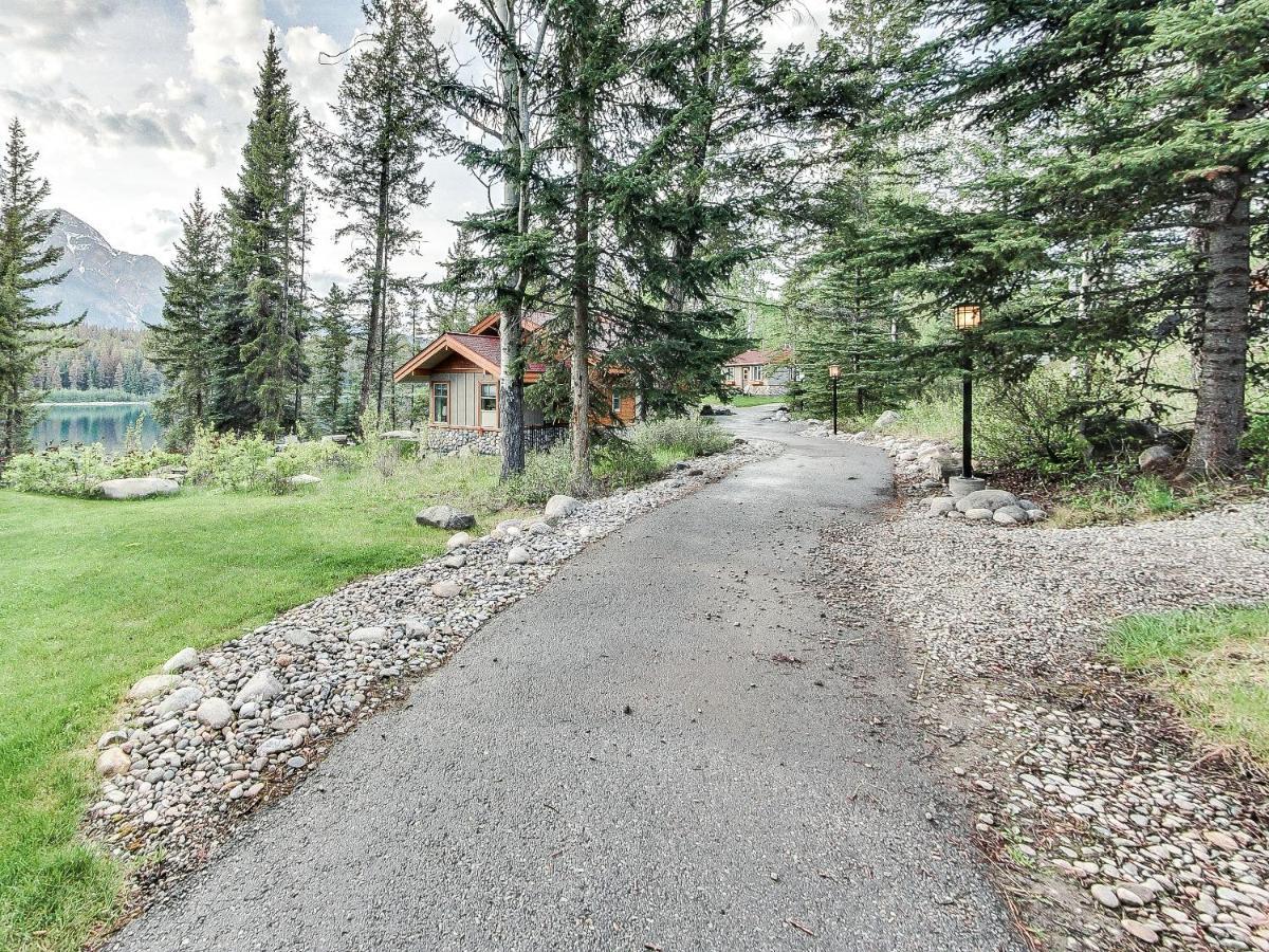 Patricia Lake Bungalows Jasper Extérieur photo