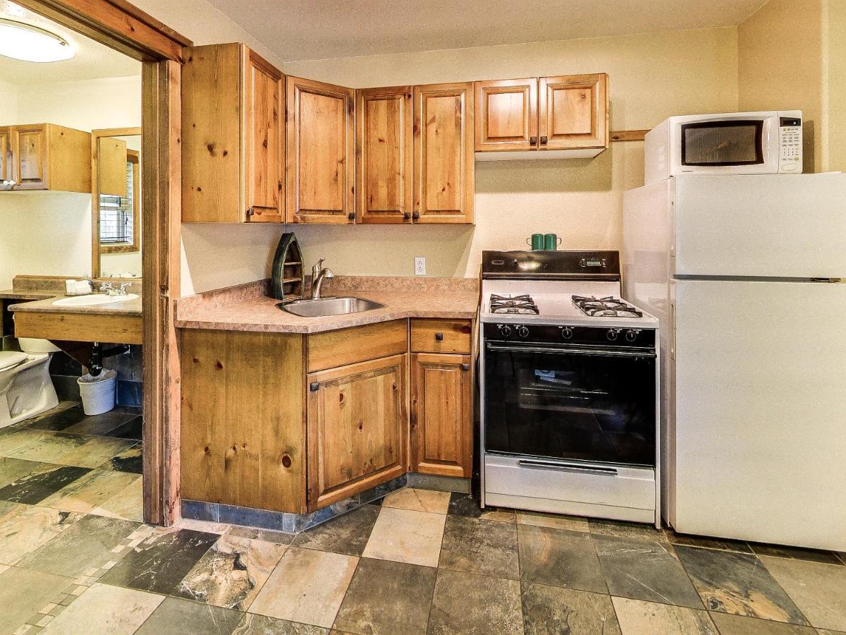 Patricia Lake Bungalows Jasper Extérieur photo