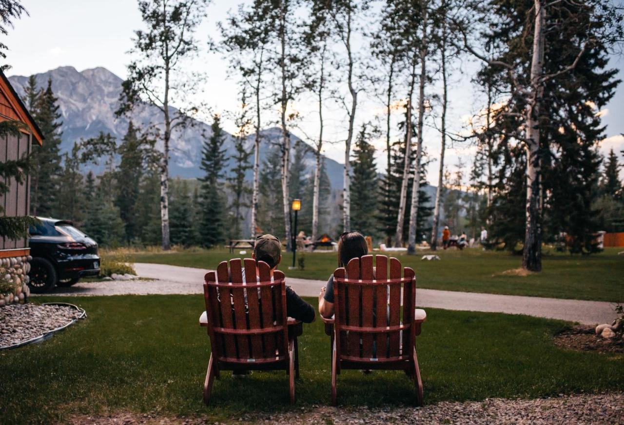 Patricia Lake Bungalows Jasper Extérieur photo