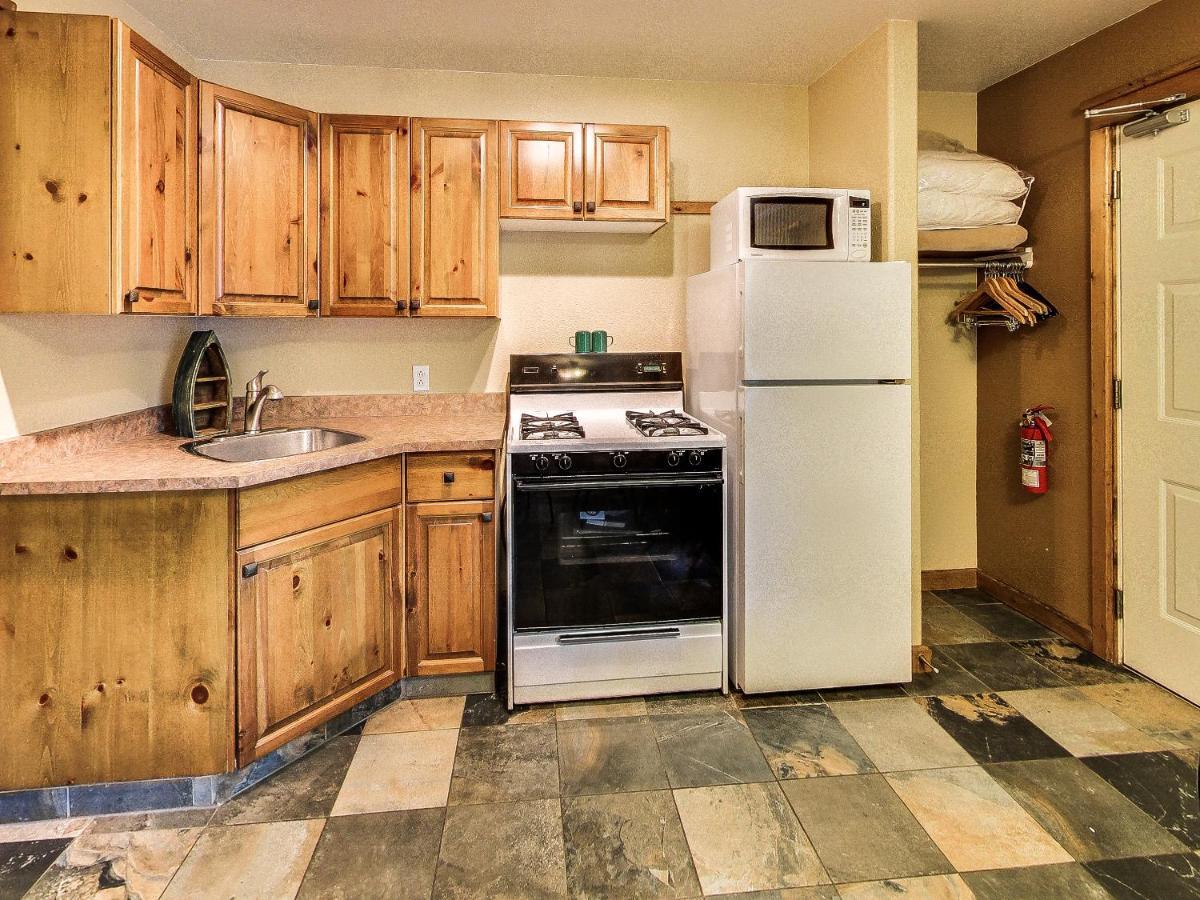 Patricia Lake Bungalows Jasper Extérieur photo